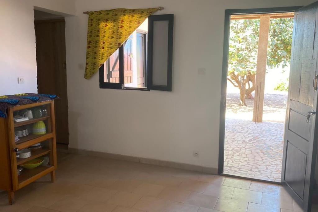 Petite Maison En Bord De Mer Palmarin Nguedj Esterno foto
